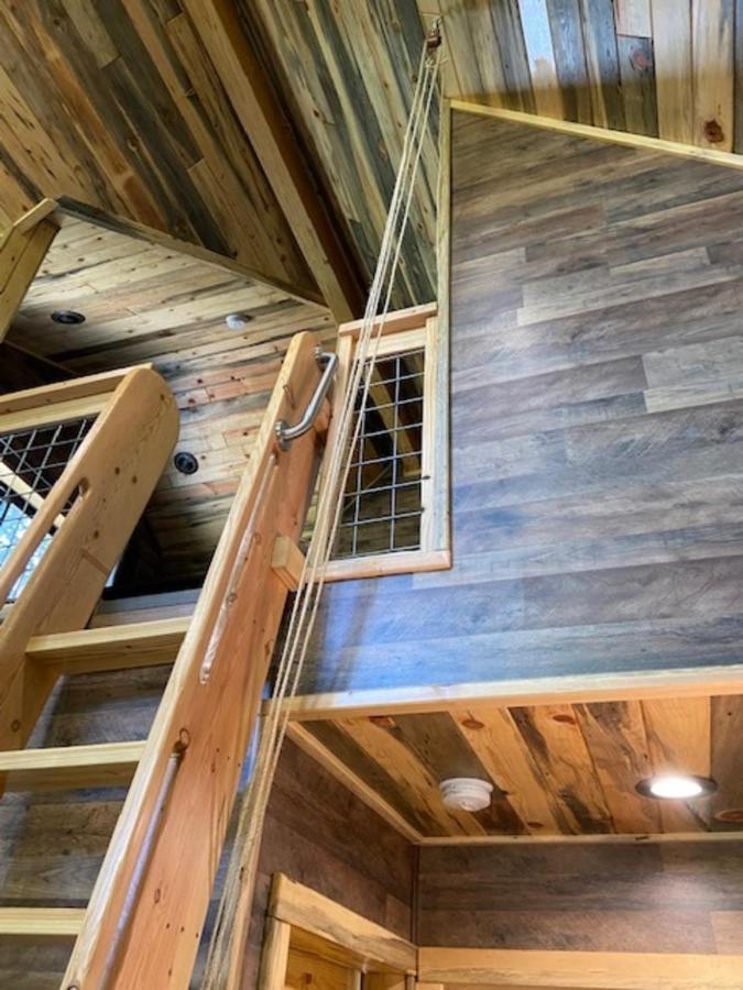 Ridgewalk Treehouse Bed & Breakfast Angel Fire Exterior photo