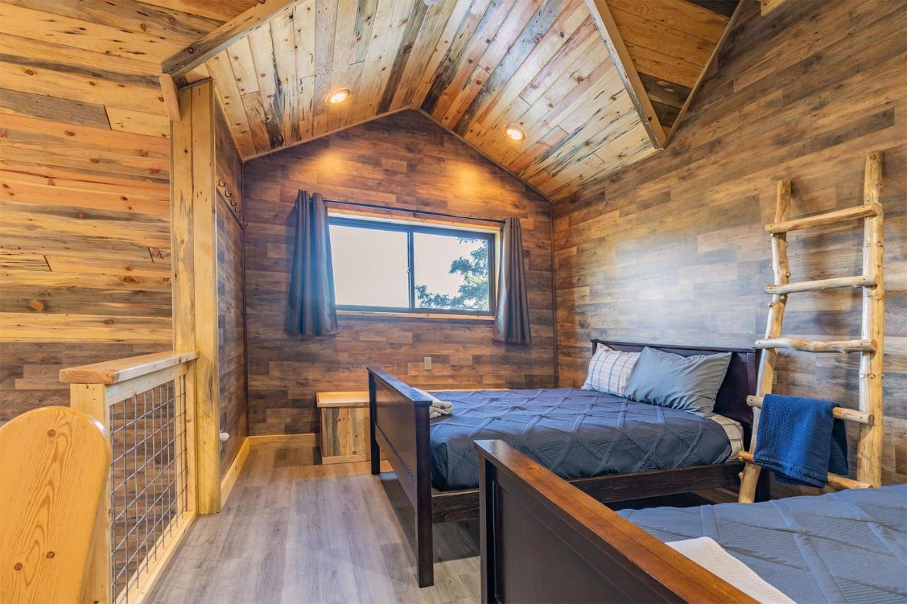 Ridgewalk Treehouse Bed & Breakfast Angel Fire Exterior photo
