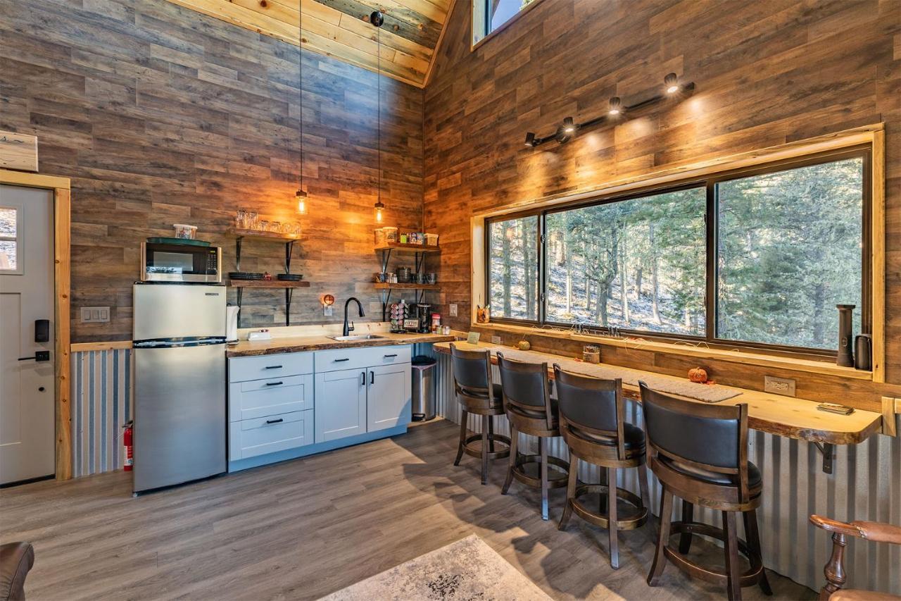 Ridgewalk Treehouse Bed & Breakfast Angel Fire Exterior photo