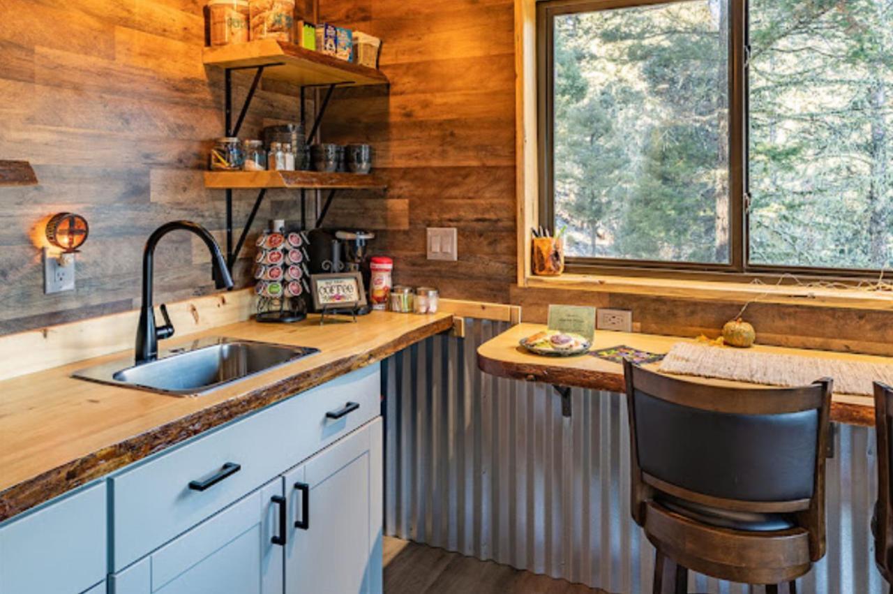 Ridgewalk Treehouse Bed & Breakfast Angel Fire Exterior photo