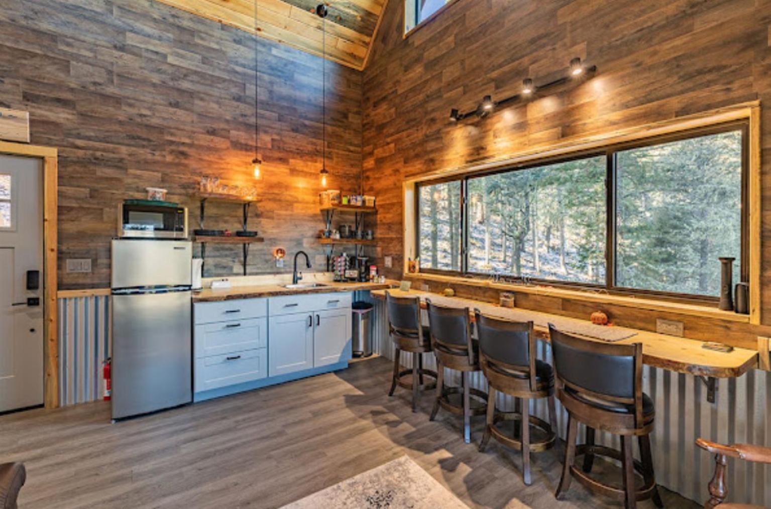 Ridgewalk Treehouse Bed & Breakfast Angel Fire Exterior photo